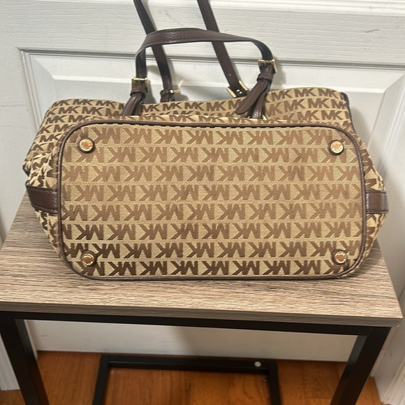MICHAEL KORS TOT BAG BROWN TAN LOGO SHOULDER BAG - Picture 10 of 12